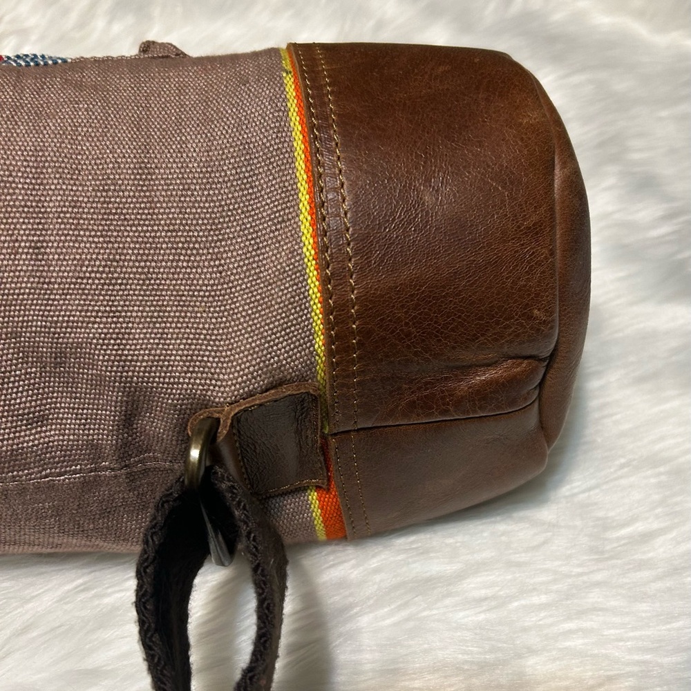 WILL Leather Goods Brown and Multicolor Blanket Tote/Carrier - Picture 9 of 16